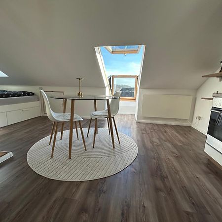 Schoenes Appartement Mit Seeblick Gummersbach Bagian luar foto