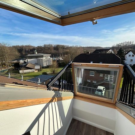 Schoenes Appartement Mit Seeblick Gummersbach Bagian luar foto